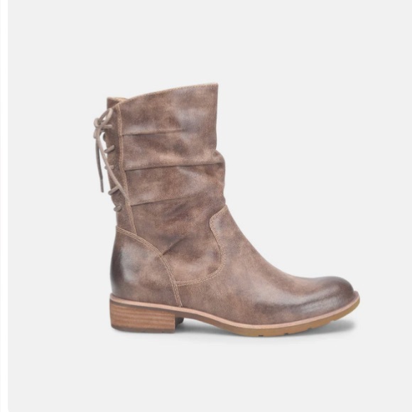 Sofft Shantell Low Waterproof boot. Part of the Aqua Sofft collection. - Picture 2 of 16